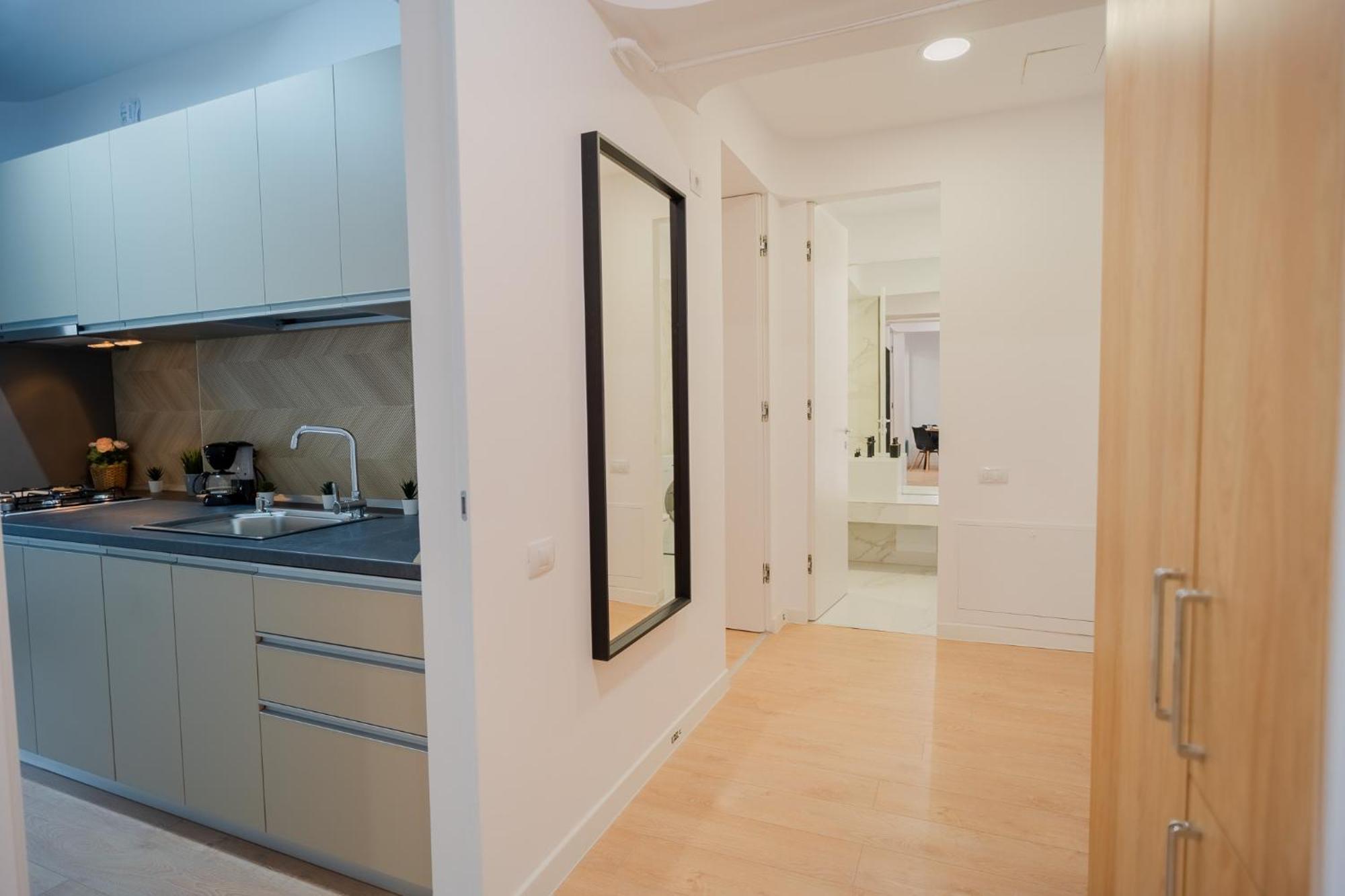 בוקרשט Amazing View Apartments - Iuliu Maniu & Politehnica Park מראה חיצוני תמונה