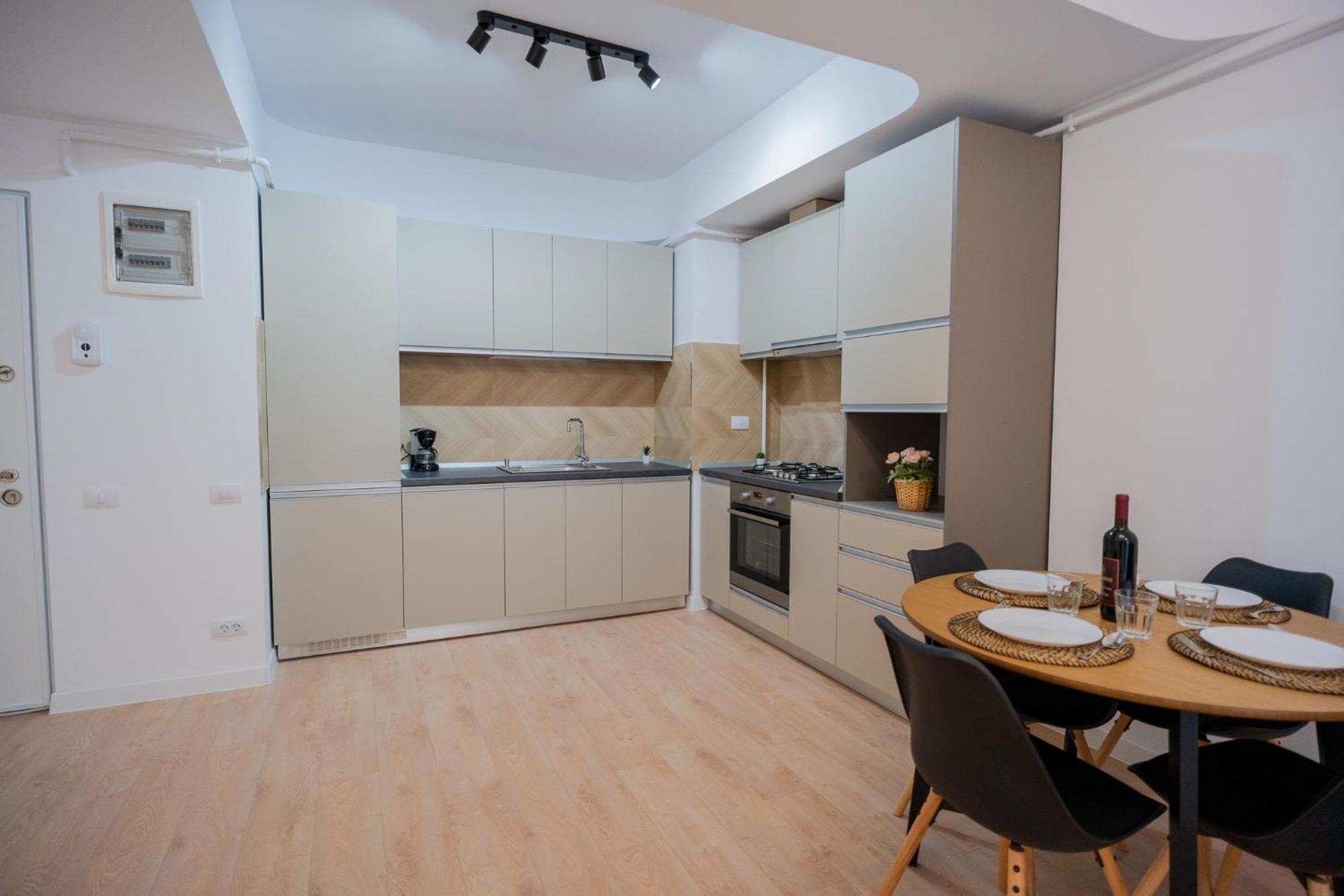 בוקרשט Amazing View Apartments - Iuliu Maniu & Politehnica Park מראה חיצוני תמונה