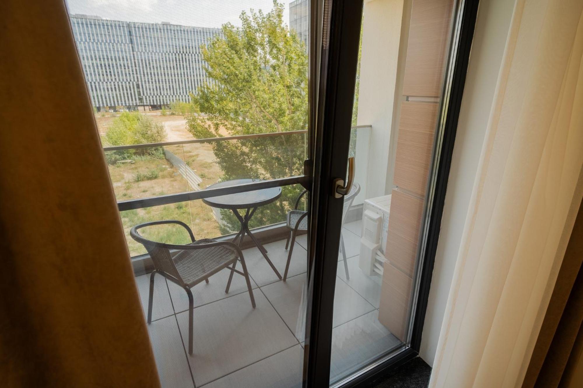 בוקרשט Amazing View Apartments - Iuliu Maniu & Politehnica Park מראה חיצוני תמונה