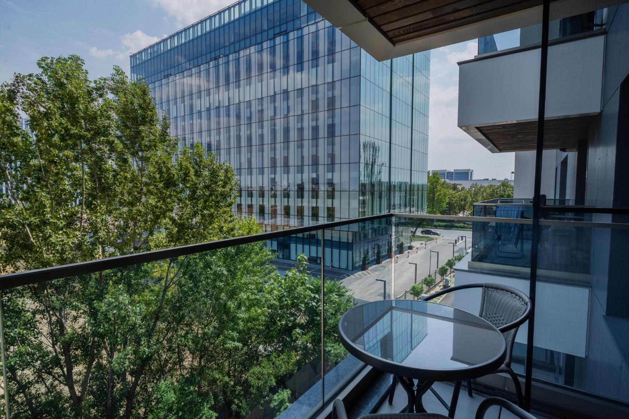 בוקרשט Amazing View Apartments - Iuliu Maniu & Politehnica Park מראה חיצוני תמונה