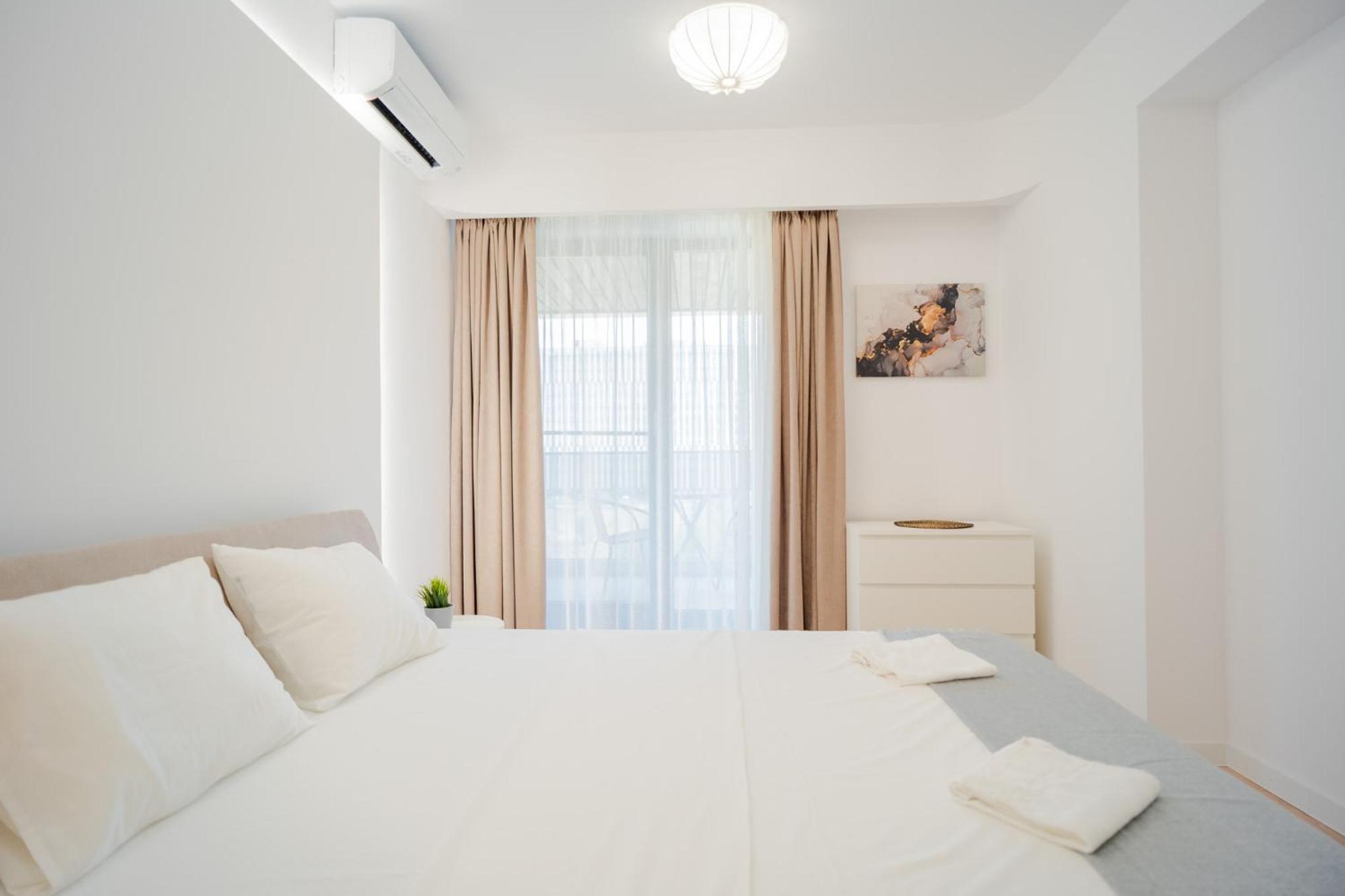 בוקרשט Amazing View Apartments - Iuliu Maniu & Politehnica Park מראה חיצוני תמונה